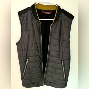 Zara Mens Vest Puffer, size medium